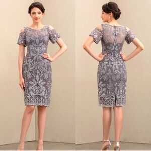 JJ's House Knee Length Dress